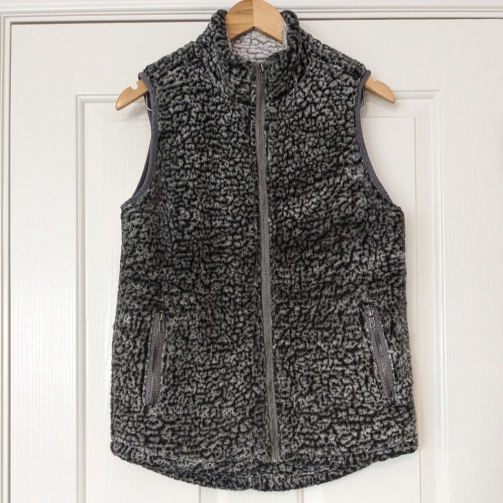 THREAD & SUPPLY Sherpa Chocolate Brown White Fuzzy Vest Small